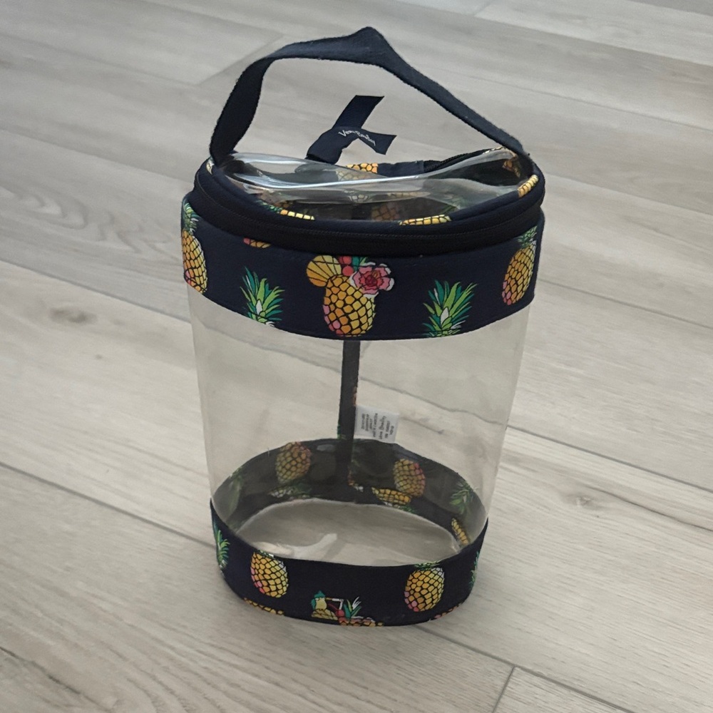 Vera Bradley Toucan Party Pineapple quilted bag set. Plus 4 other travel items - Picture 5 of 16